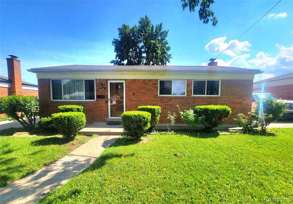 11348 Jonas Avenue — photo