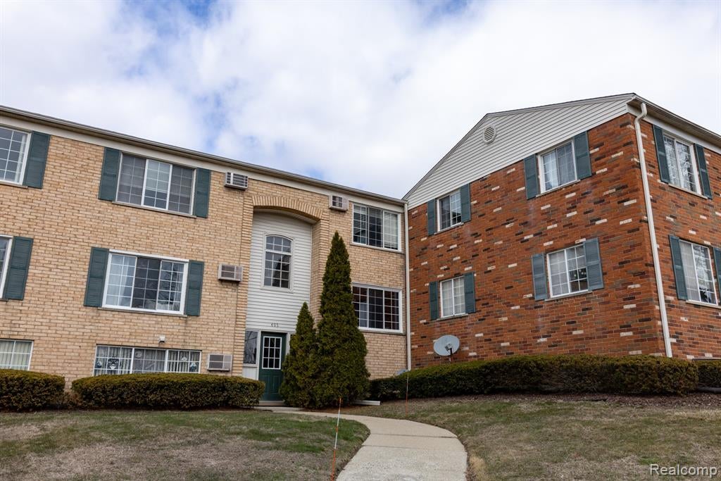 495 Miller Avenue Apt. 104 — photo