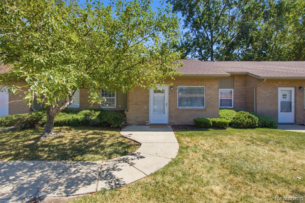 25736 Lira Lane — photo