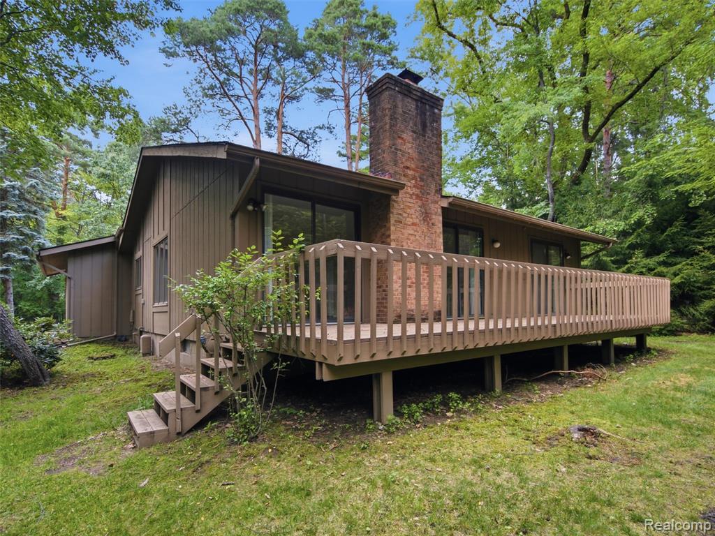 2281 Forest Glen — photo