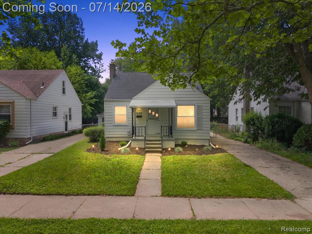 2155 E 8 Mile Road — photo