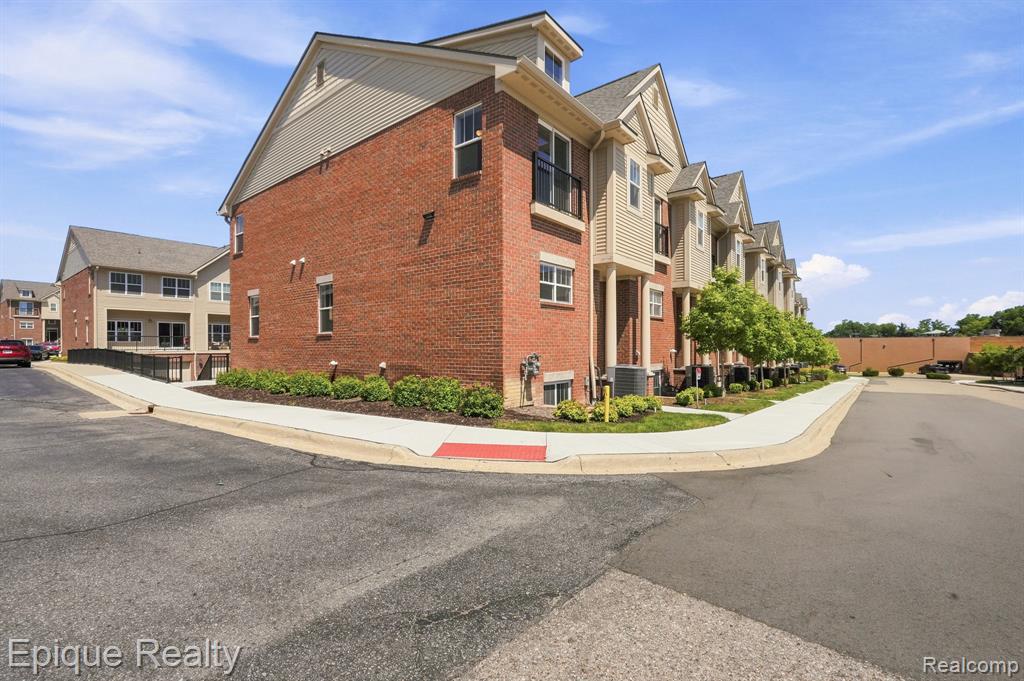 25495 Grandview Lane 25 — photo