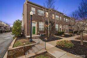 43 Georgetown Court — photo