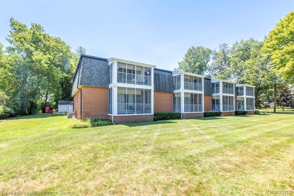 1467 Krafft Road 8 — photo