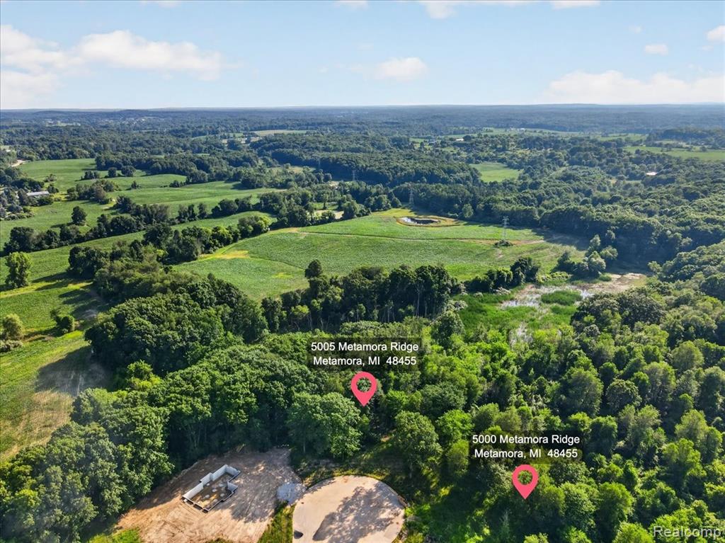 5000 Metamora Ridge — photo