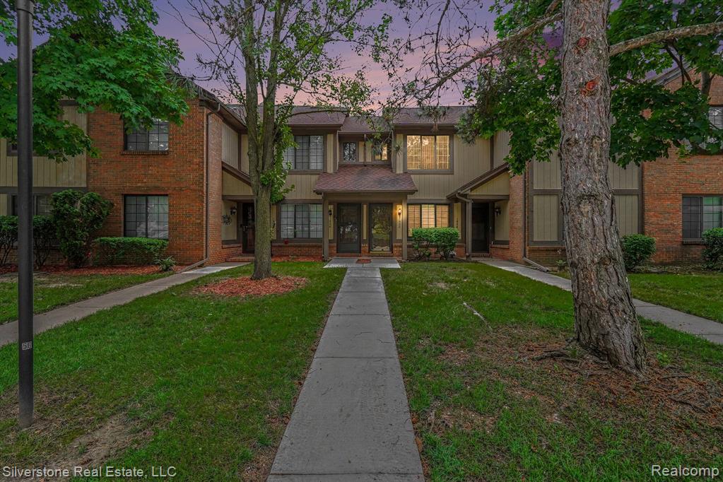 1502 Meadow Side Drive — photo