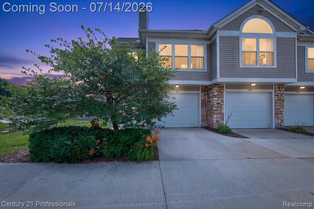 1737 Coburn Court — photo