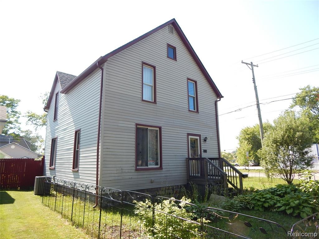 2739 Stone Street — photo