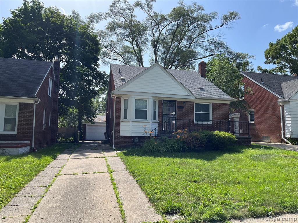 18307 Shaftsbury Avenue — photo