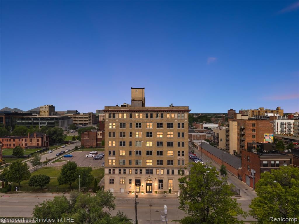 2915 John R Street 710 — photo