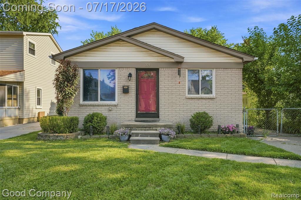321 Manatee Avenue — photo