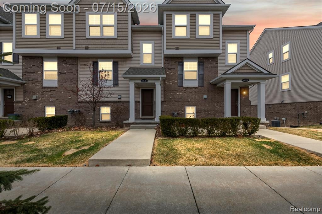 4616 Bradley Circle — photo