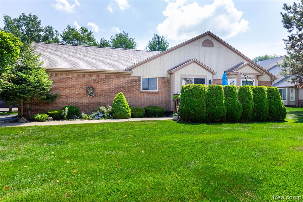 46910 Country Lane 12 — photo