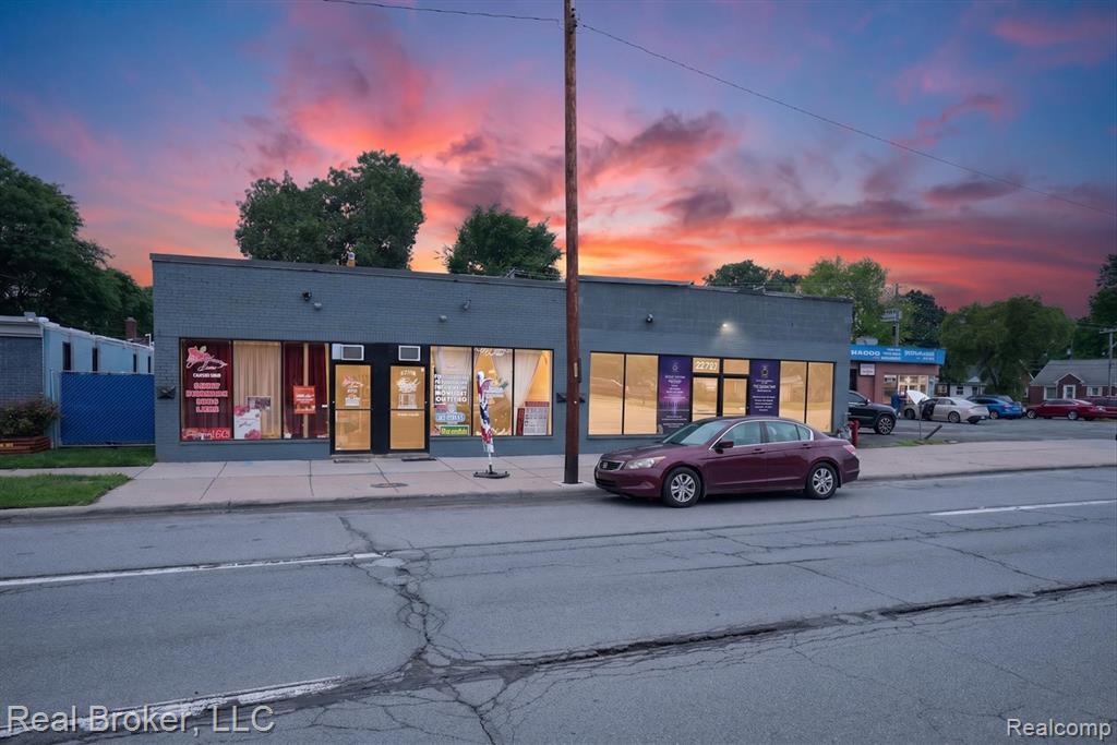 22713-22715 Plymouth Road — photo