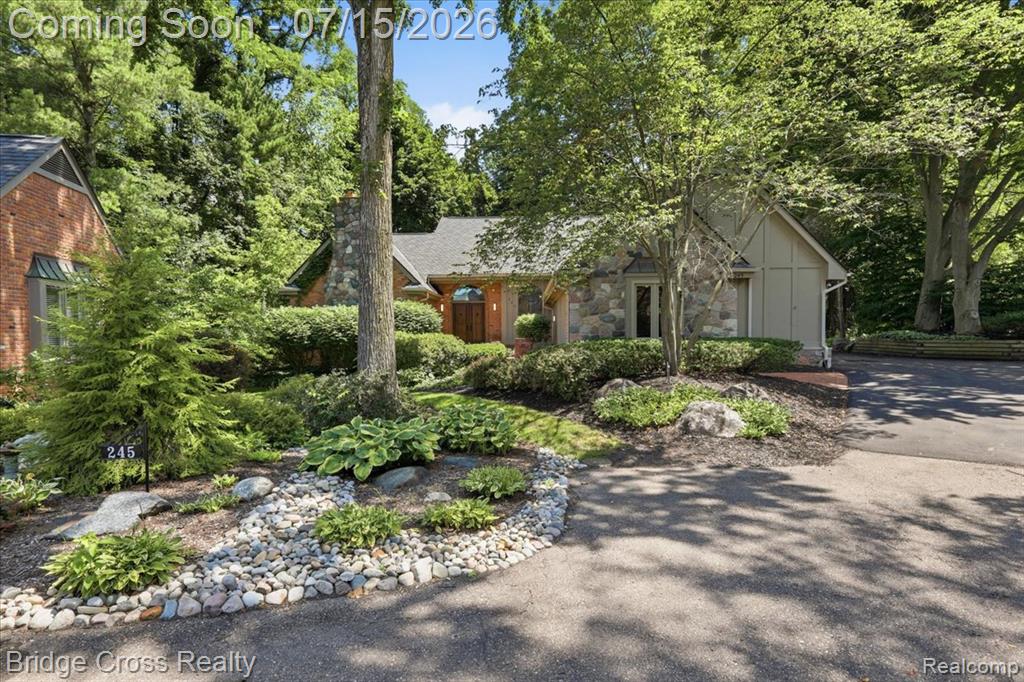 249 Norcliff Drive — photo