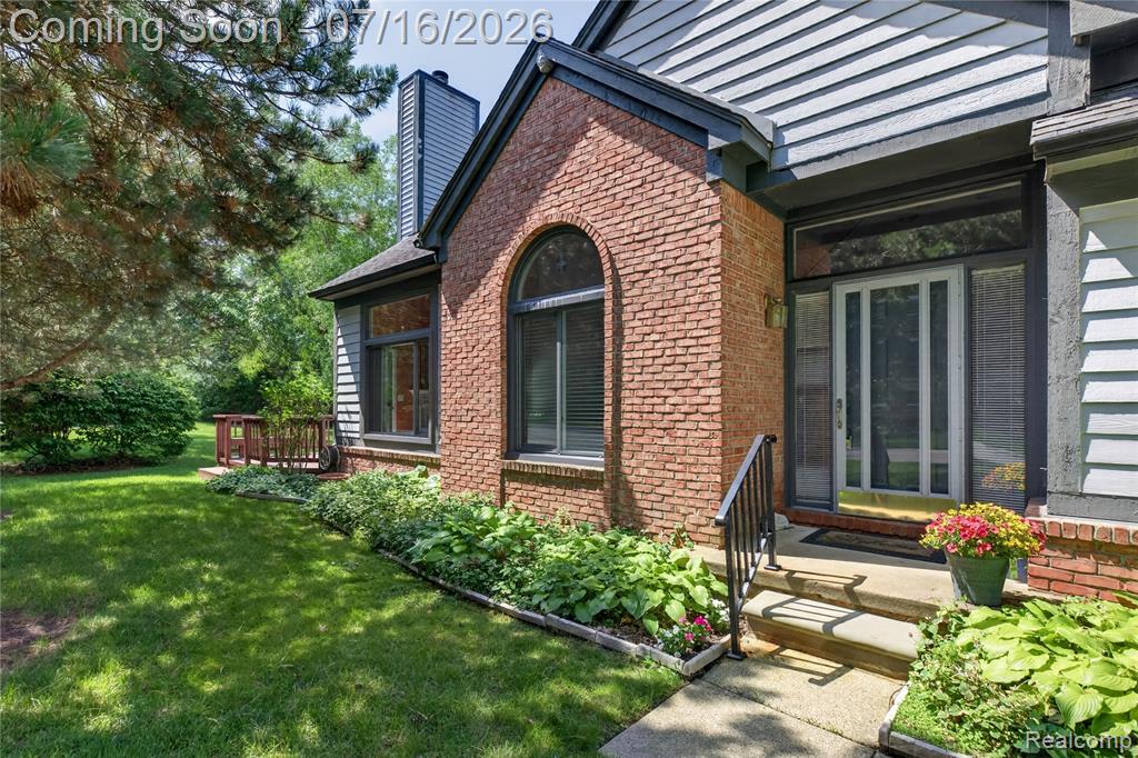 2775 Lochmoor Boulevard 19 — photo