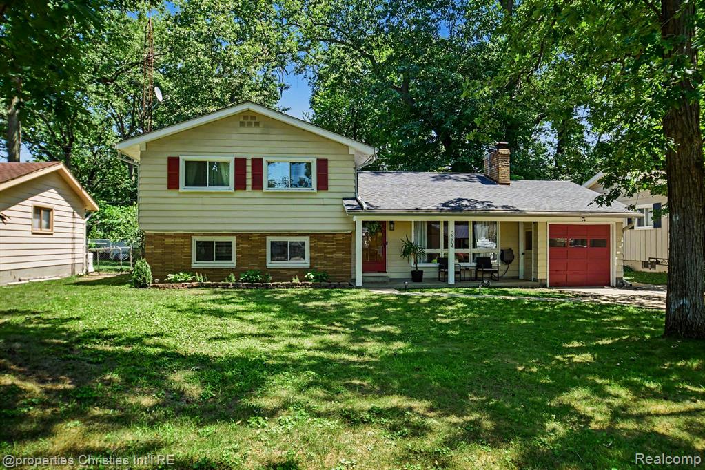 3304 Riverside Drive, Port Huron, MI 48060 — photo 2