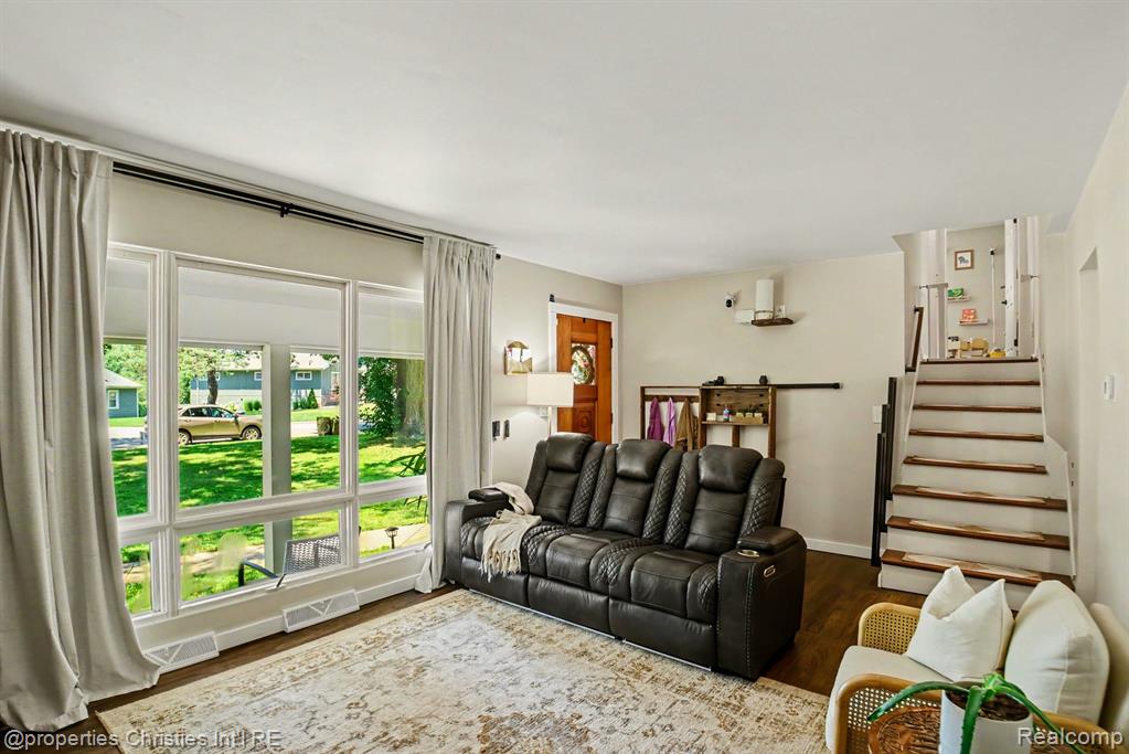 3304 Riverside Drive, Port Huron, MI 48060 — photo 3