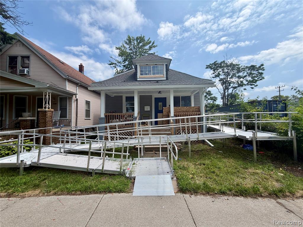 5120 Belvidere Street — photo