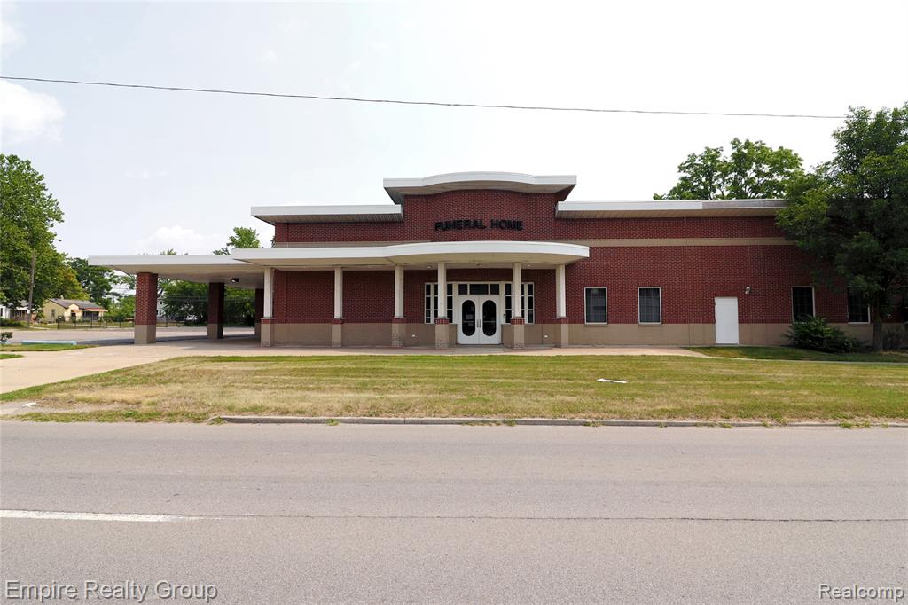 3015 Inkster Road — photo