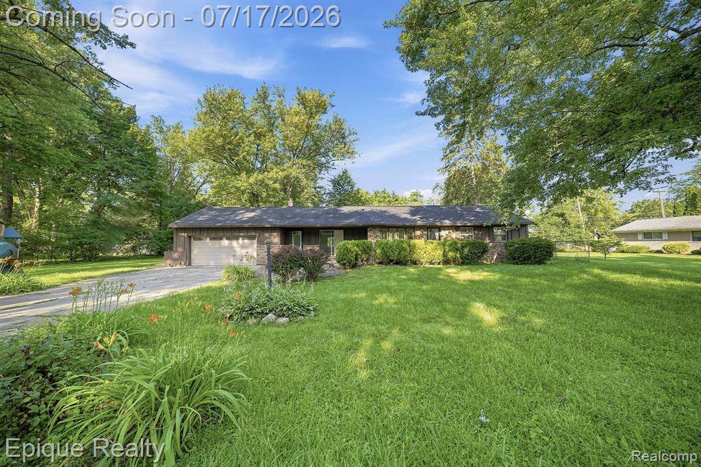216 Aveline Street — photo