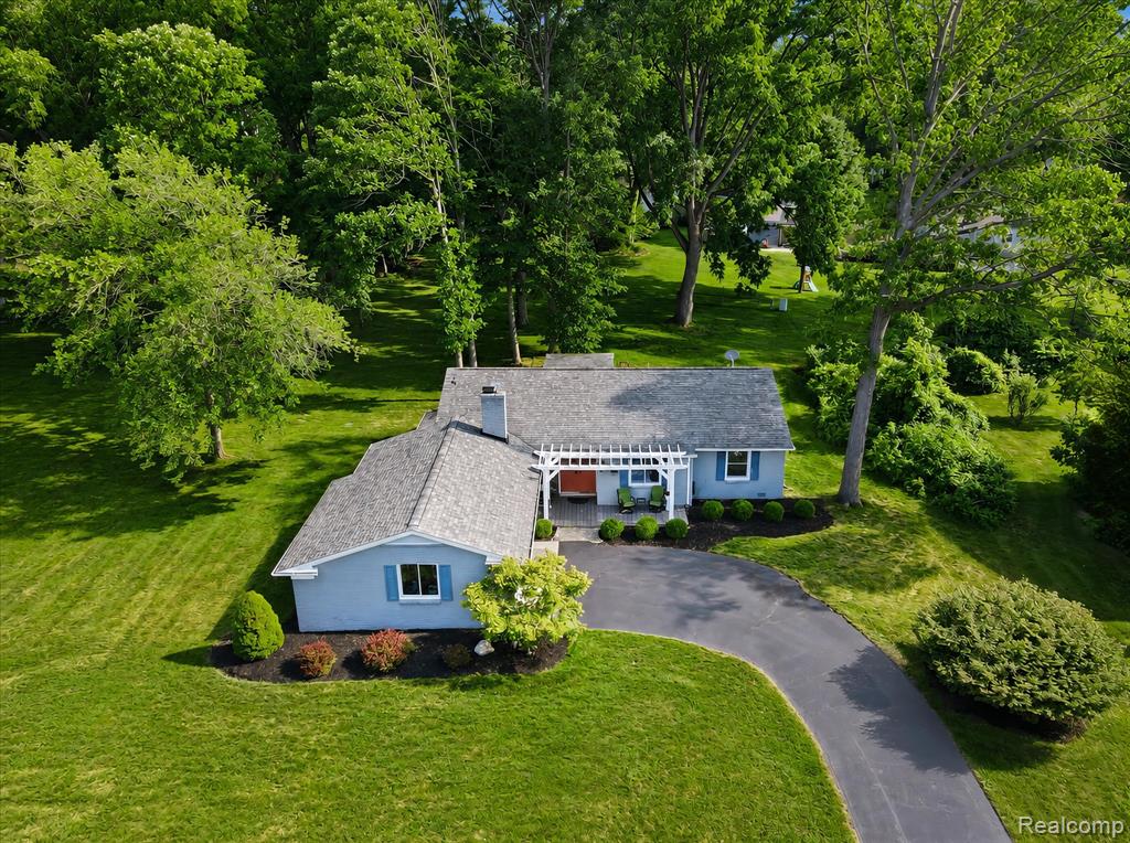 337 Beechview Drive, Rochester, MI 48306 — photo 2