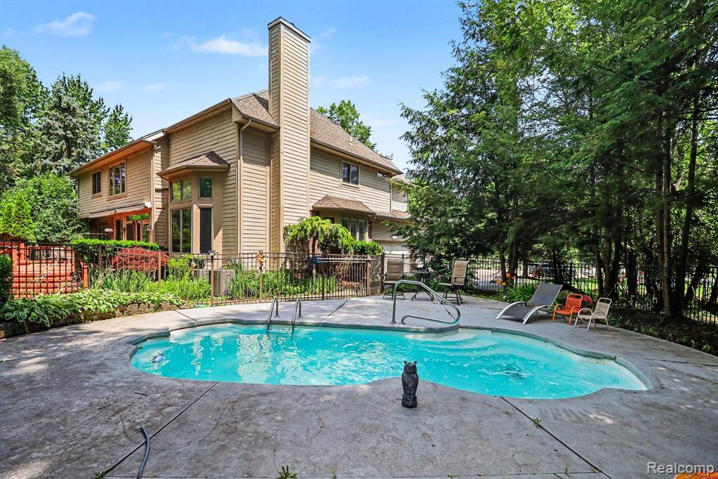 6621 Glenshaw Court — photo