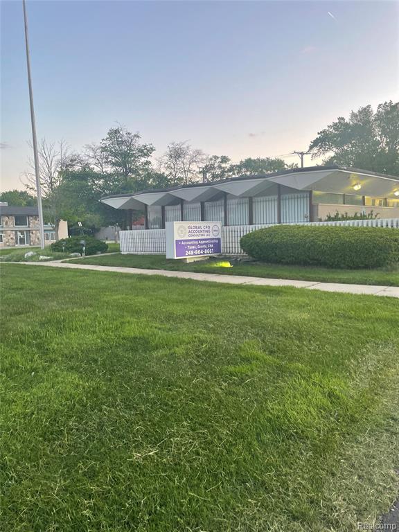 25415 Southfield Road — photo