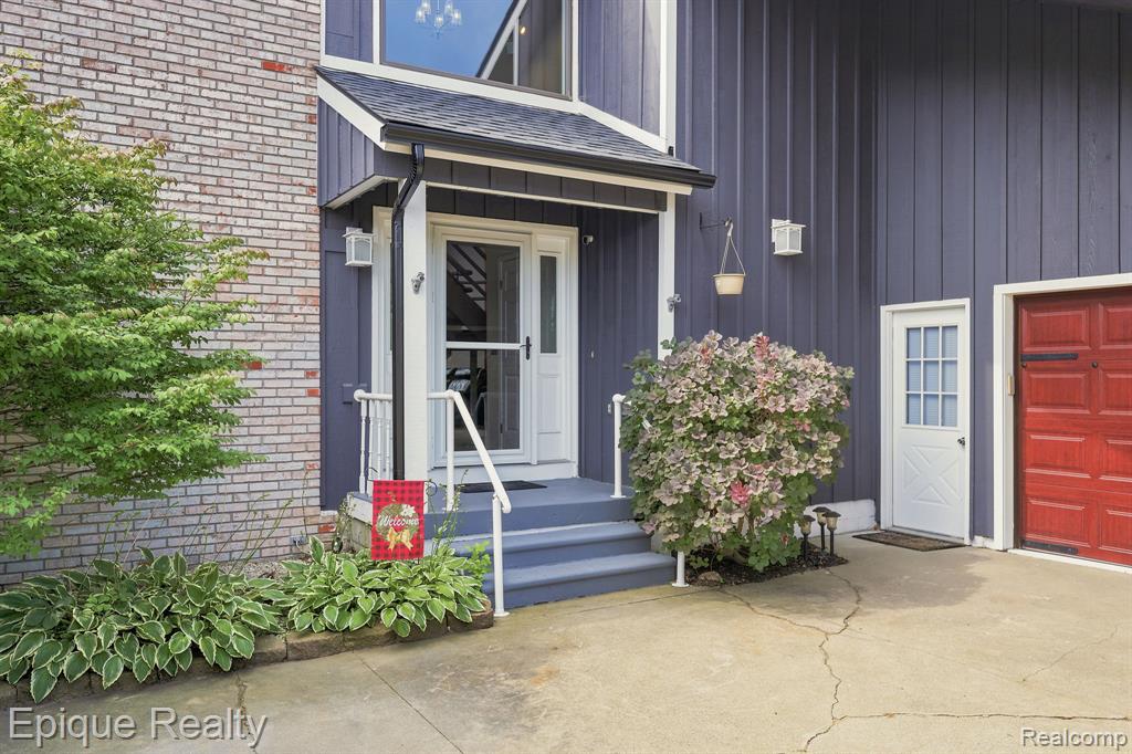 4049 Blue River Drive — photo
