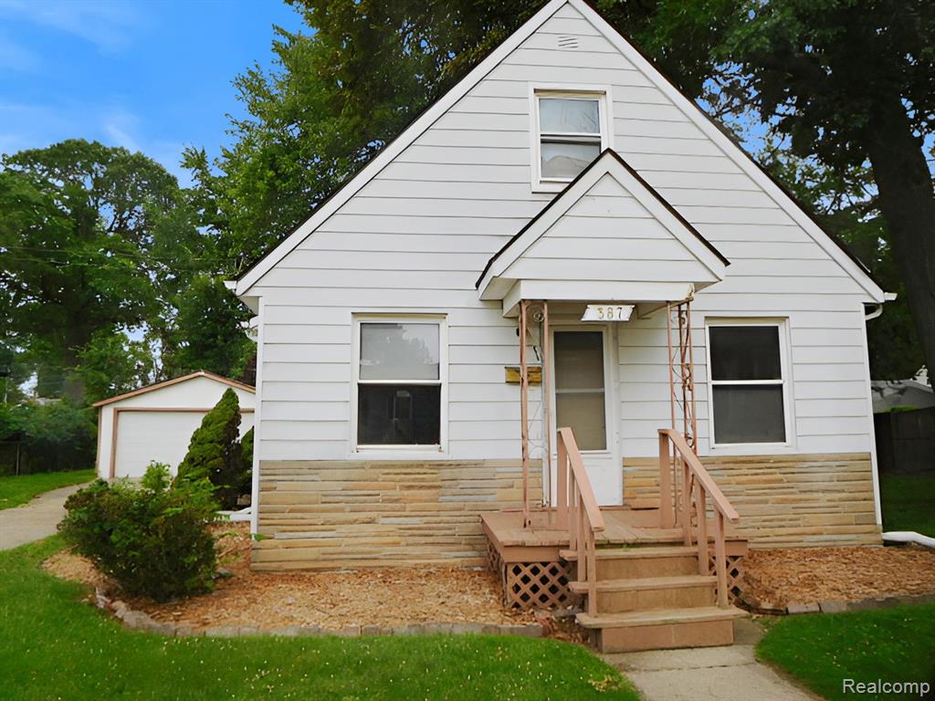 387 W Maxlow Avenue — photo