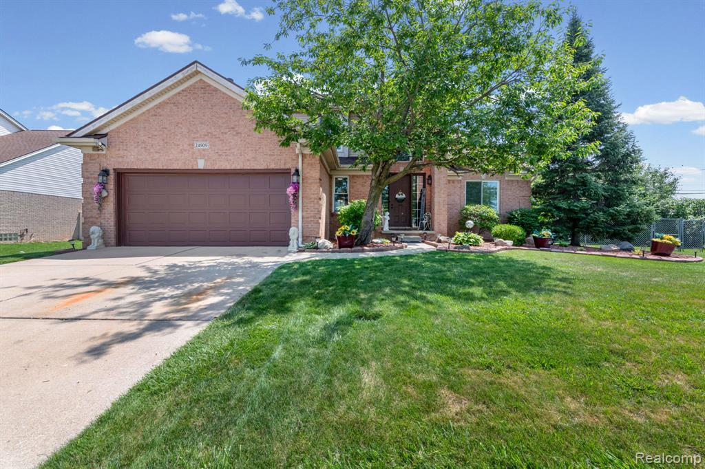 24909 Foxmoor Boulevard — photo