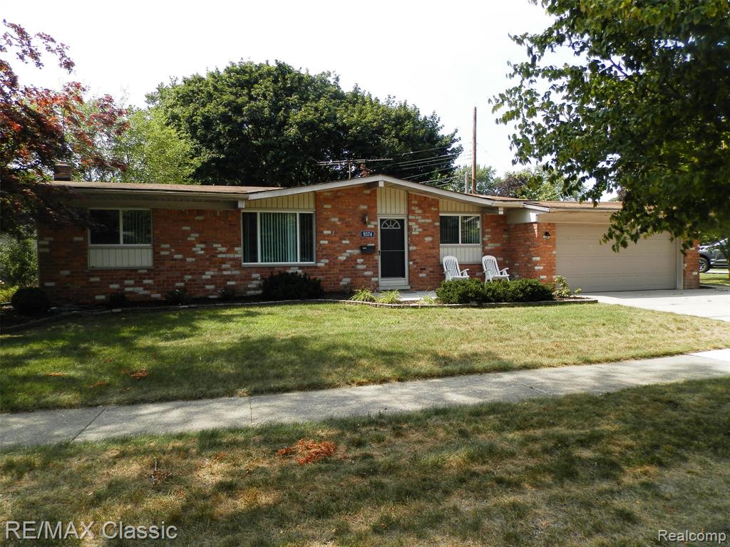 9374 Patton Street — photo