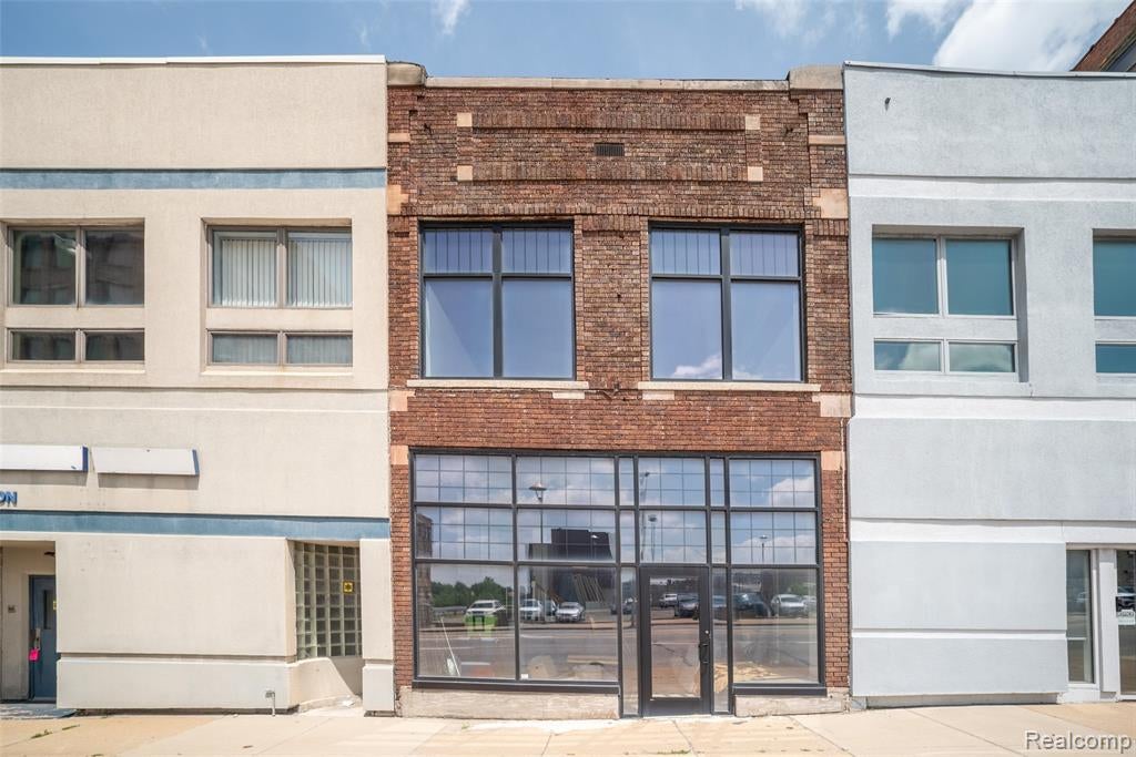 24 W Huron Street — photo