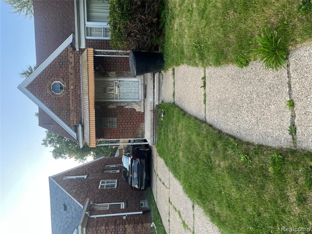 15225 Edmore Drive — photo