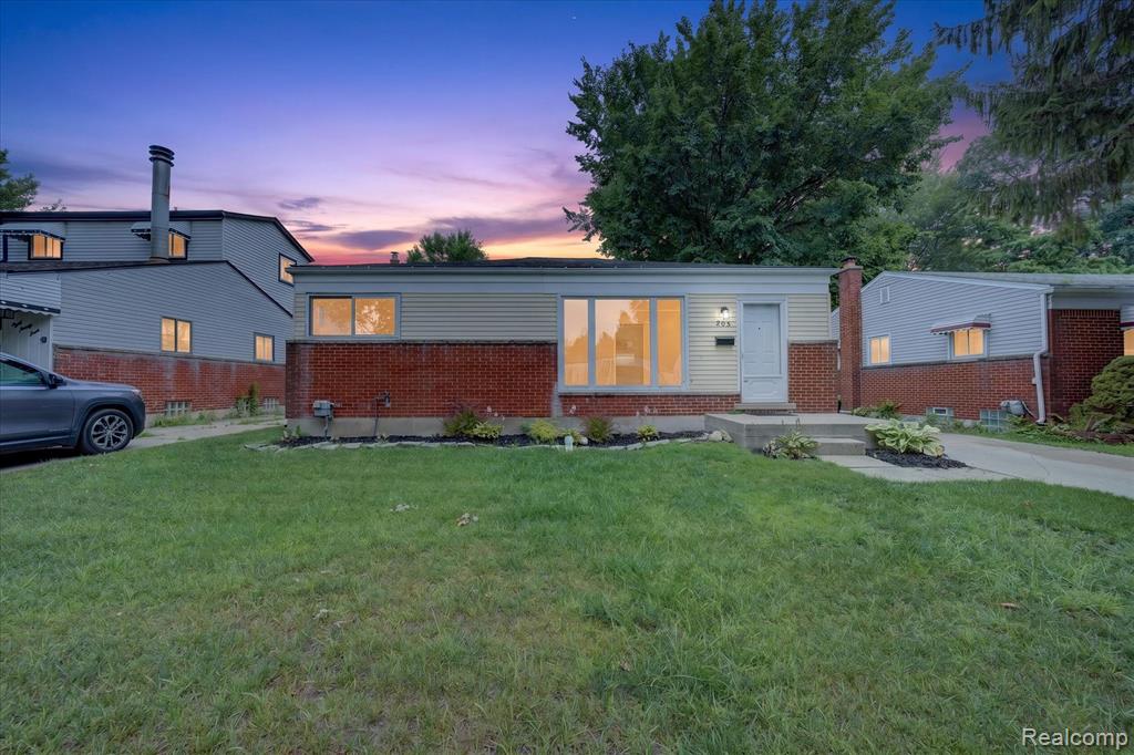 903 Bernie Lane — photo