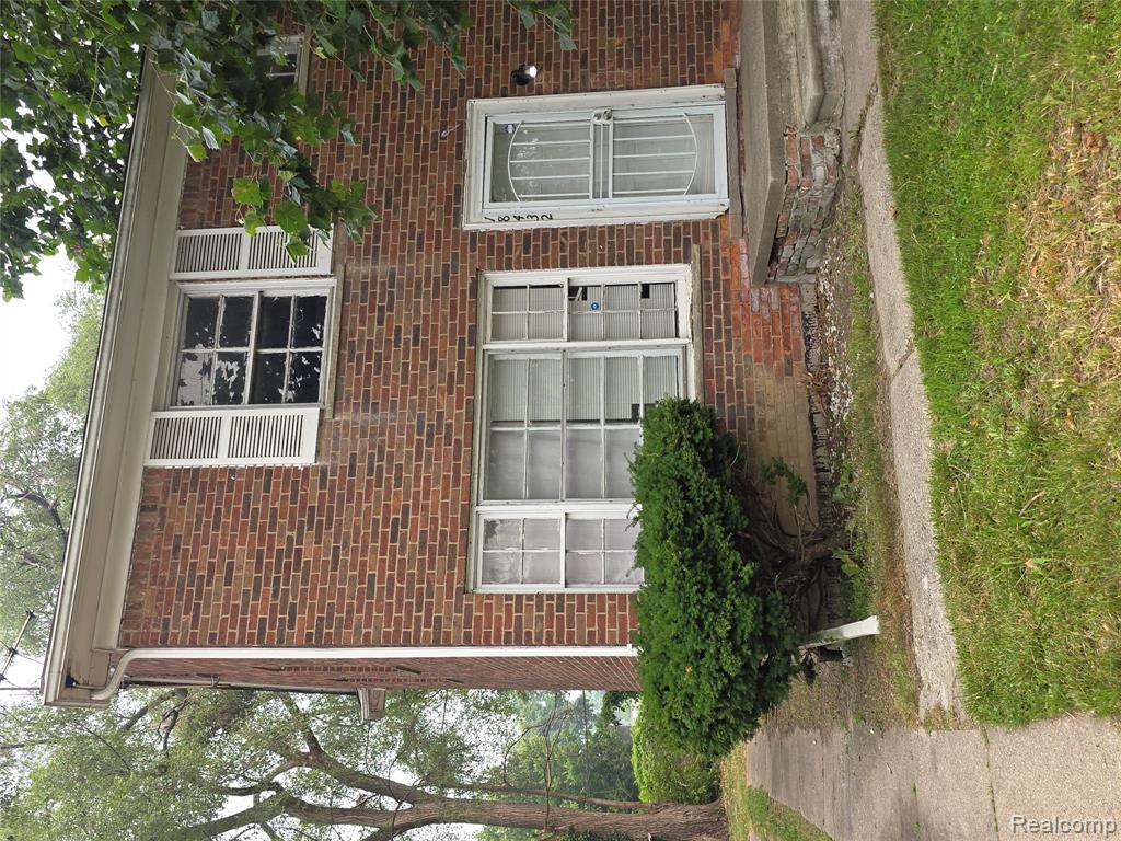 18432 Greenfield Road — photo
