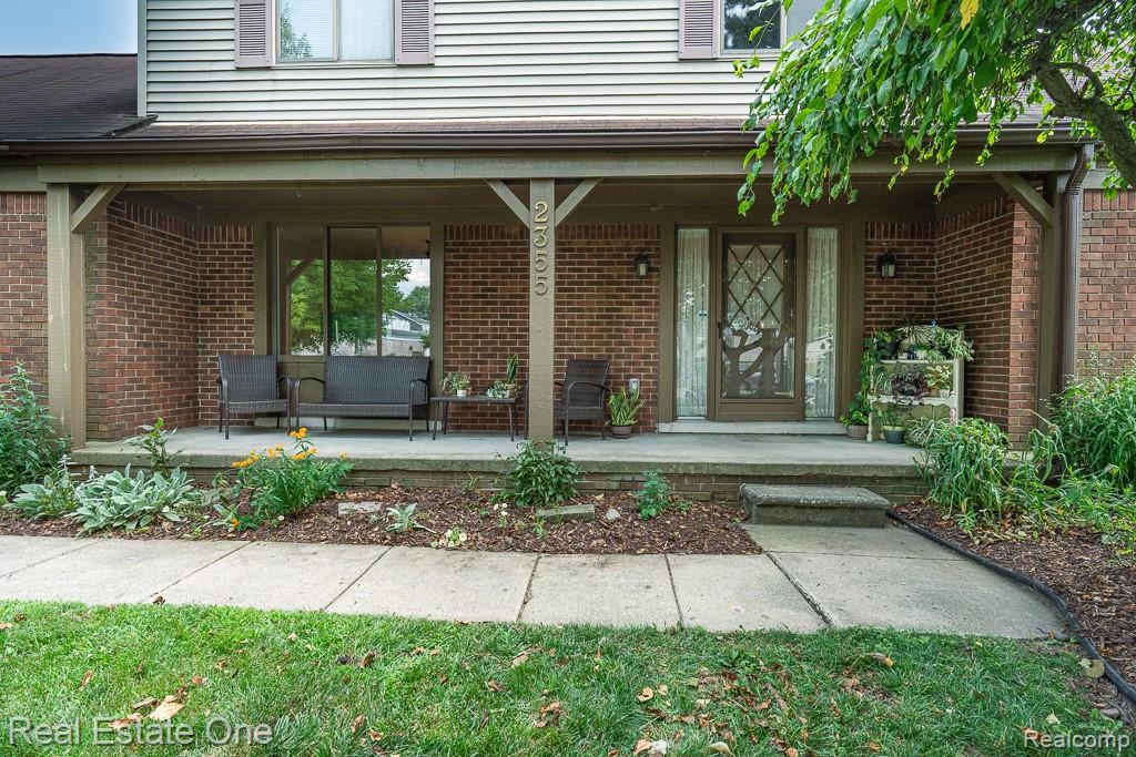 2355 Hillendale Drive, Rochester Hills, MI 48309 — photo 3