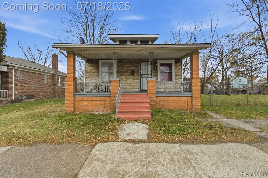 5056 Charles Street — photo