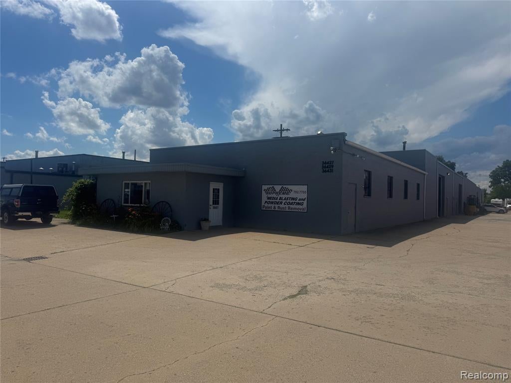 36425 Groesbeck Highway — photo