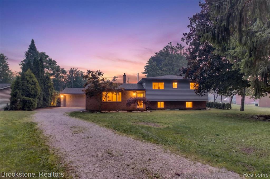 7176 Perry Lake Road — photo