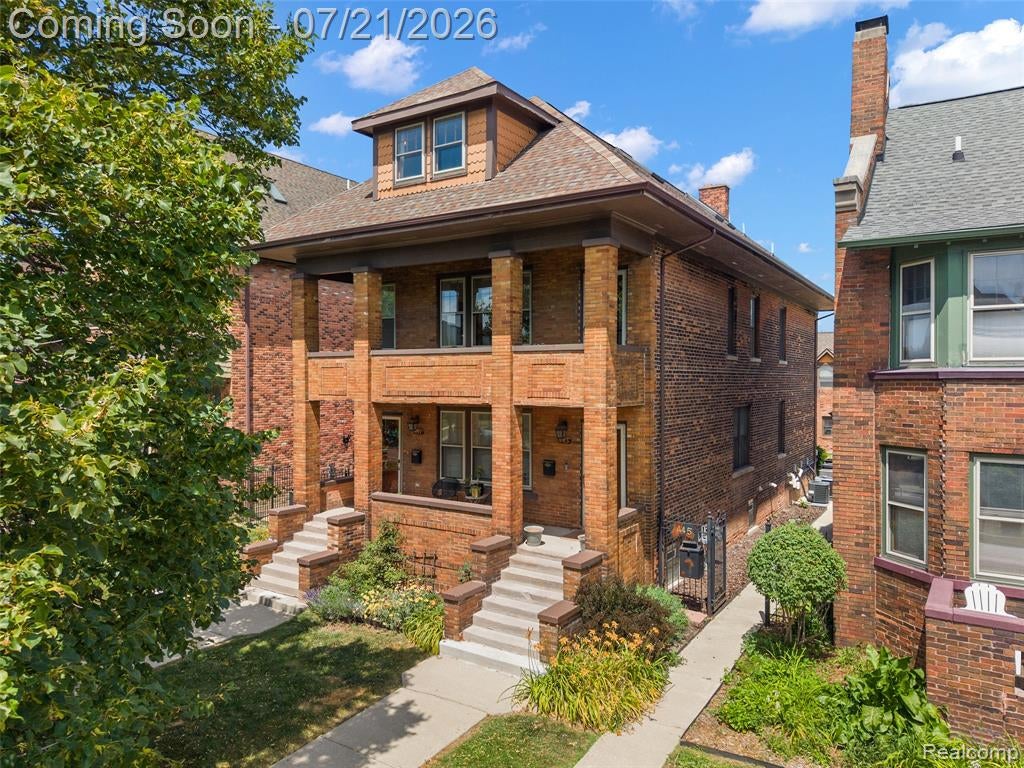 443 E Ferry Street — photo