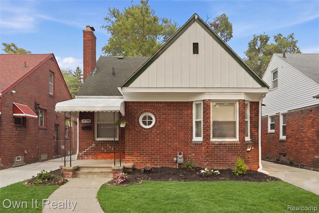 16748 Saint Marys Street — photo