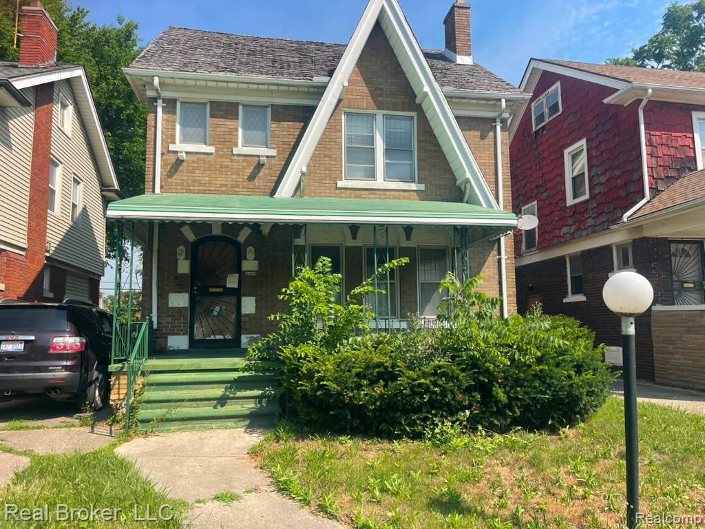 3002 Lawrence Street — photo