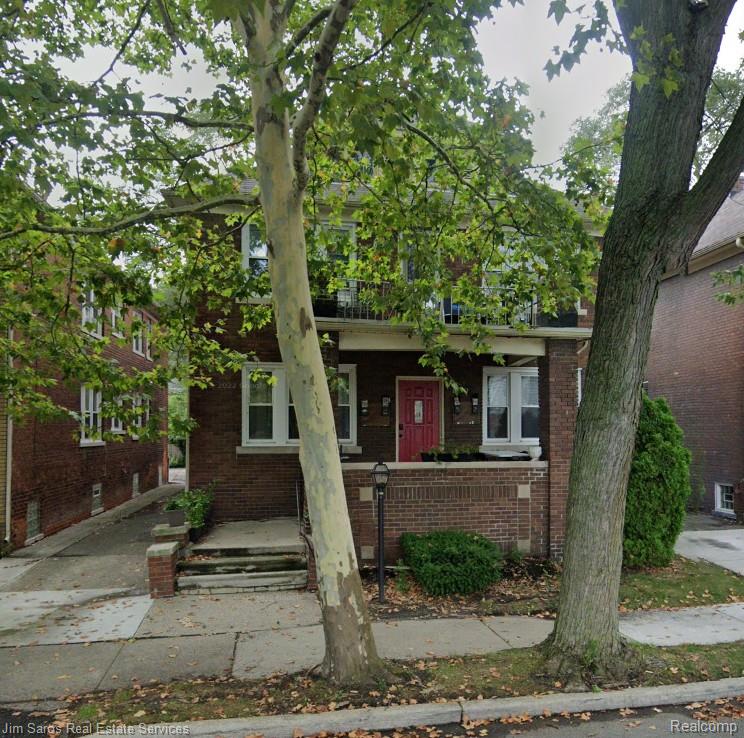 837 Beaconsfield 1S — photo