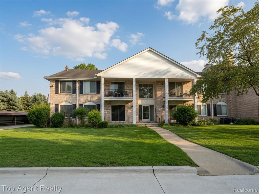 14211 Ivanhoe Drive — photo