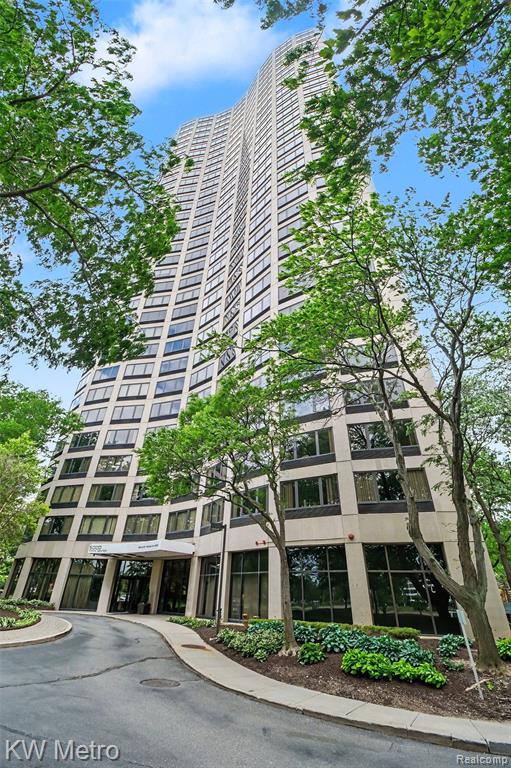 5000 Town Center 2906 — photo