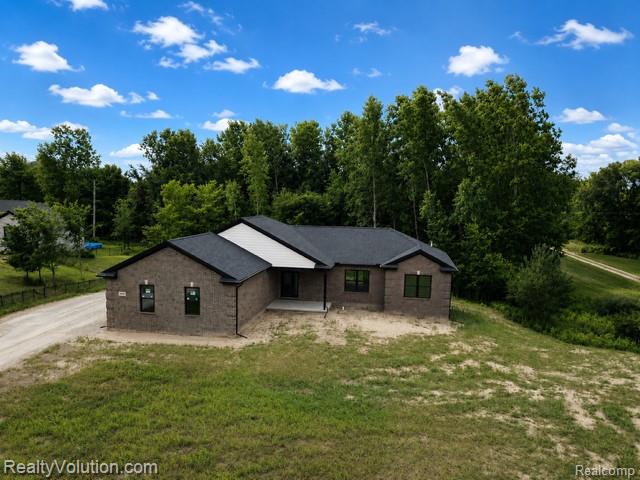 7260 Newark Road — photo