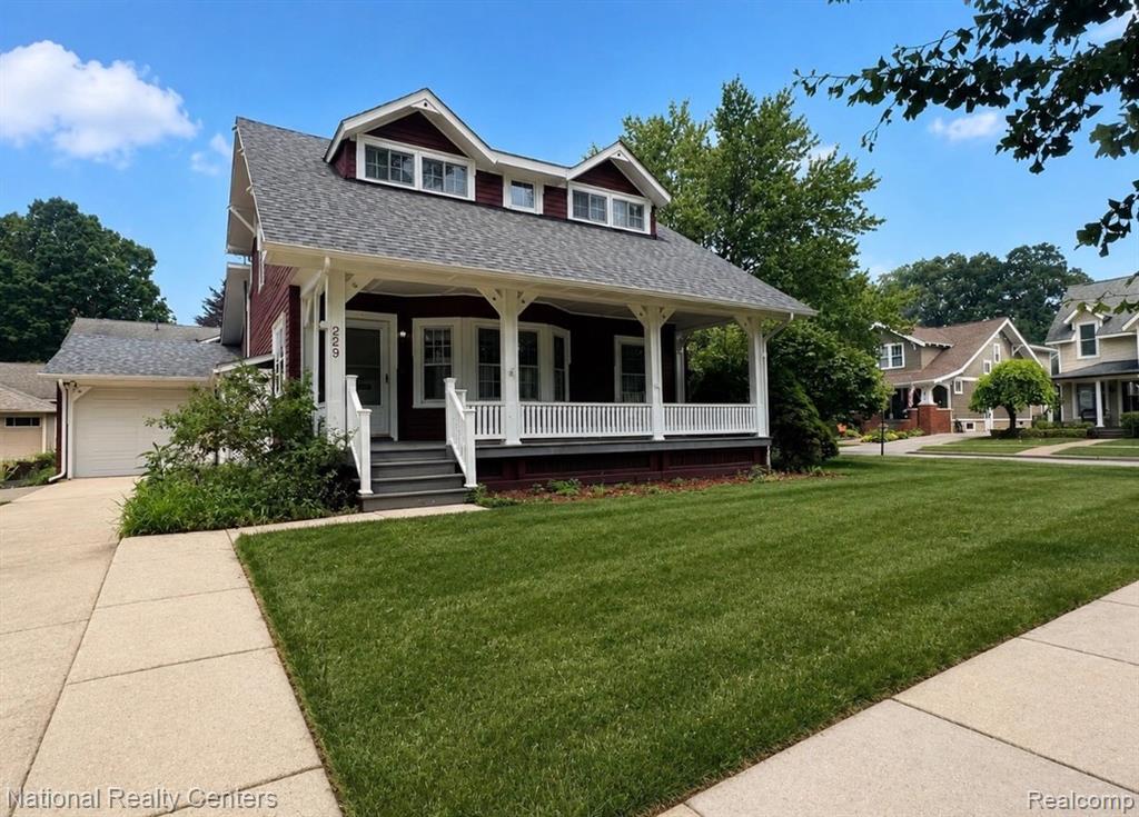 229 Linden Street — photo