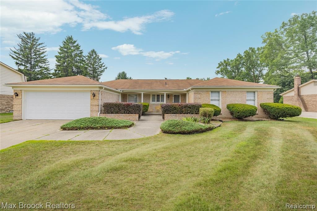 28977 Lake Park Dr. Drive — photo