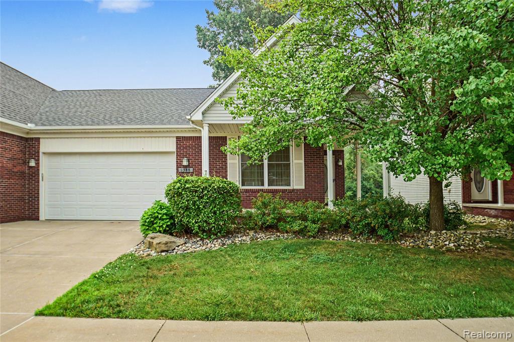 1388 Luxington Drive — photo